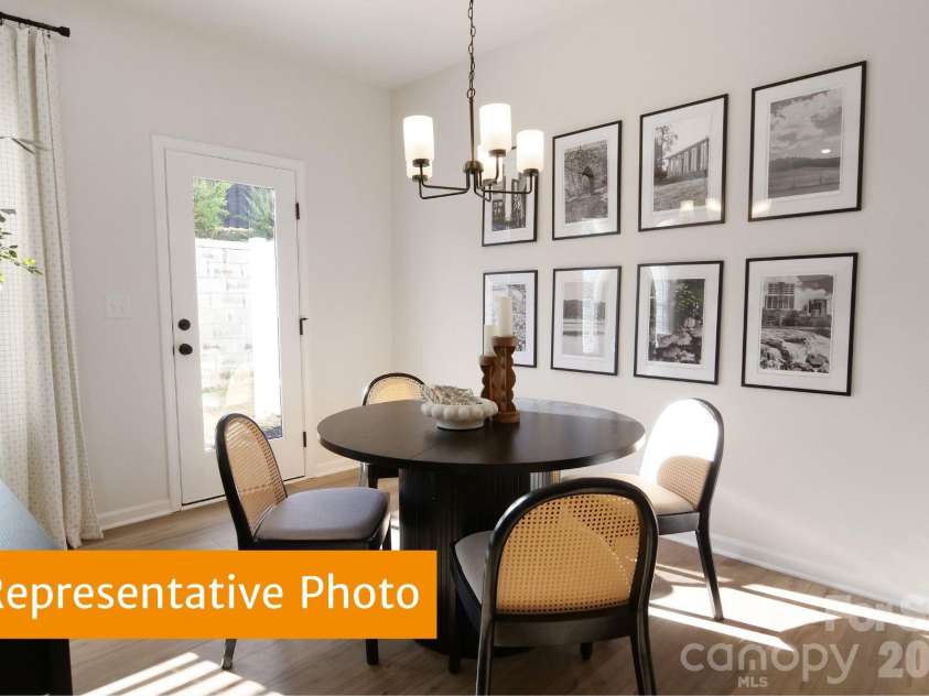 5640 Ringneck Road, Charlotte, NC 28216.  MLS# CAR4377315, YatesRealty ID 33281. Rutledge Dining Area
