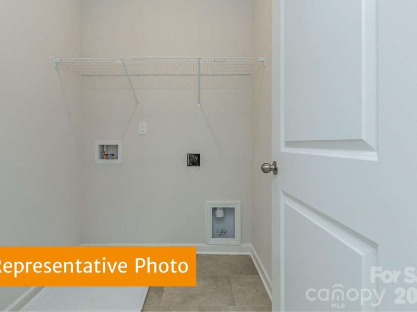 5640 Ringneck Road, Charlotte, NC 28216.  MLS# CAR4377315, YatesRealty ID 33281. Rutledge Laundry Room