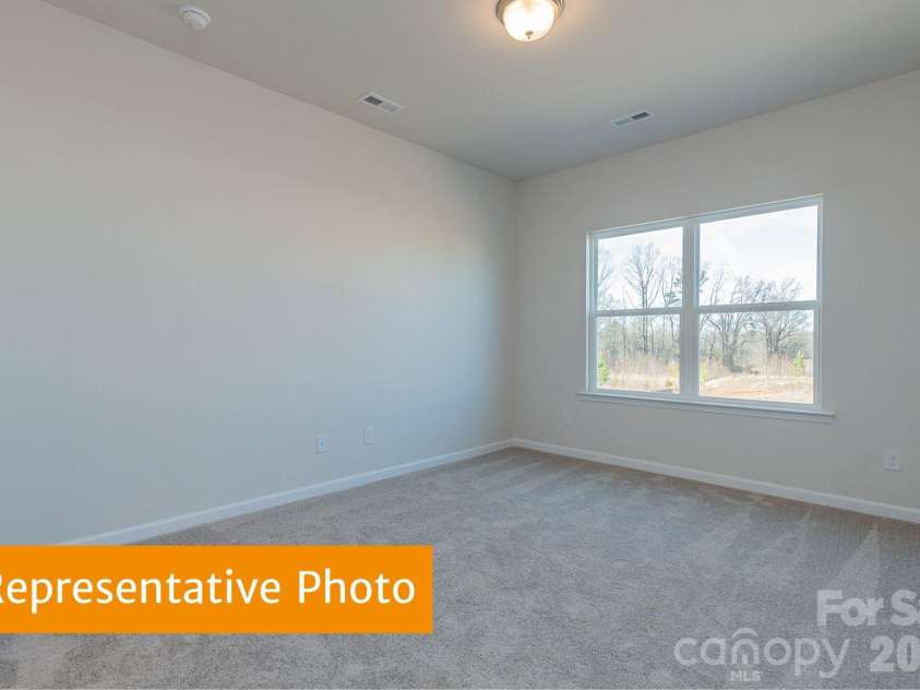 5640 Ringneck Road, Charlotte, NC 28216.  MLS# CAR4377315, YatesRealty ID 33281. Rutledge Primary Bedroom