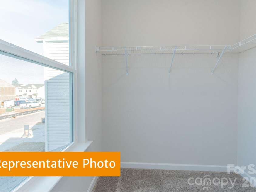 5640 Ringneck Road, Charlotte, NC 28216.  MLS# CAR4377315, YatesRealty ID 33281. Rutledge Primary Closet