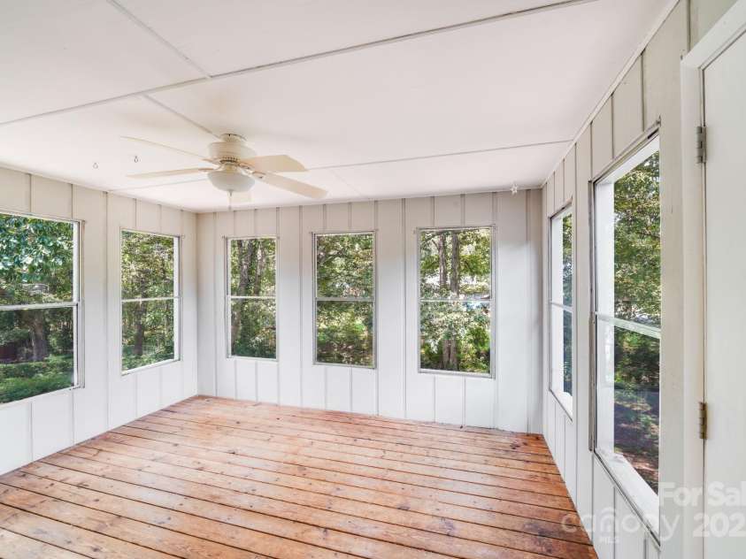 4308 Pinto Lane, Gastonia, NC 28052.  MLS# CAR4269553, YatesRealty ID 33282. 