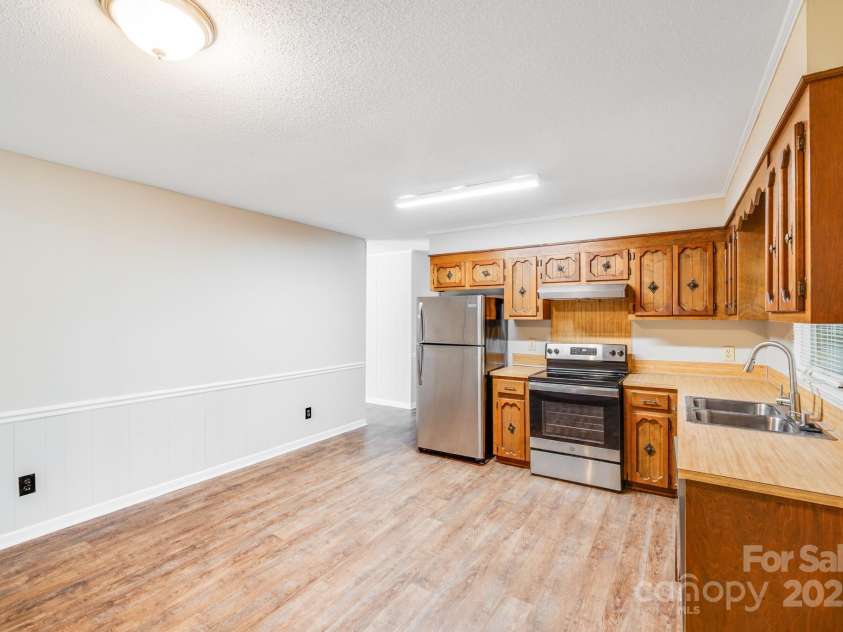 4308 Pinto Lane, Gastonia, NC 28052.  MLS# CAR4269553, YatesRealty ID 33282. 