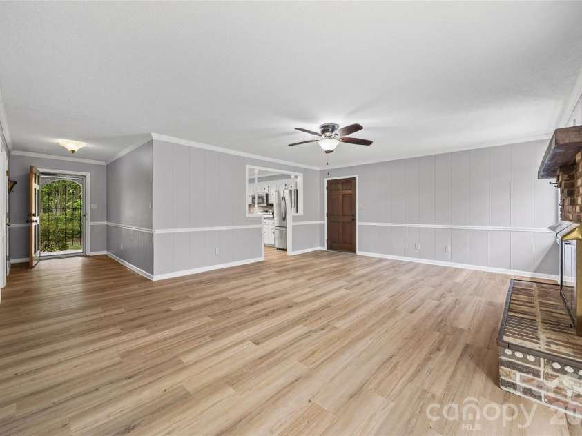 504 Carson Road, Gastonia, NC 28052.  MLS# CAR4377529, YatesRealty ID 33282. Living Room