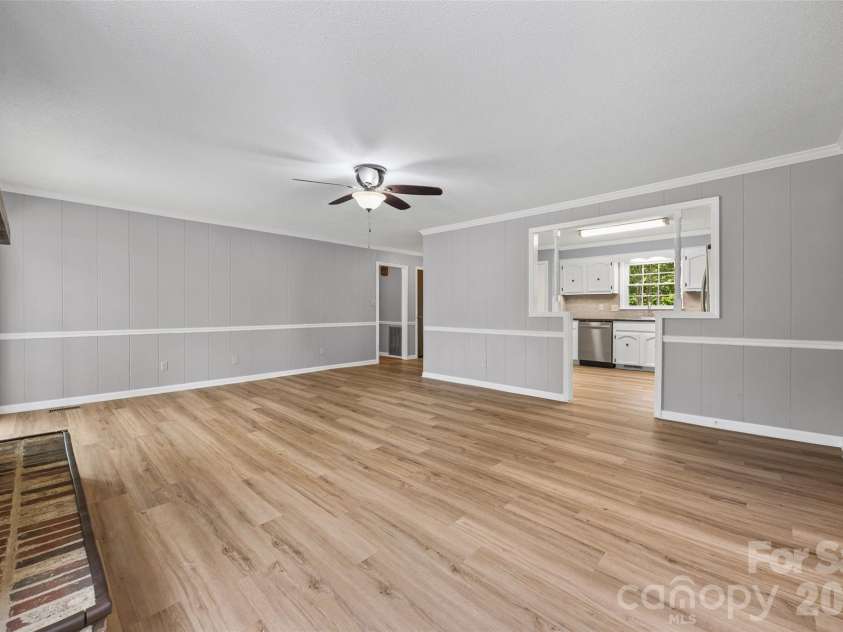 504 Carson Road, Gastonia, NC 28052.  MLS# CAR4377529, YatesRealty ID 33282. Living Room