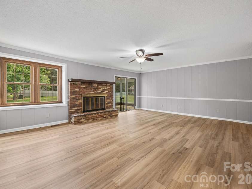 504 Carson Road, Gastonia, NC 28052.  MLS# CAR4377529, YatesRealty ID 33282. Living Room