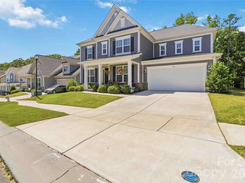 961 Stebbins Drive, Fort Mill, SC 29715.  MLS# CAR4378300, YatesRealty ID 33283. 