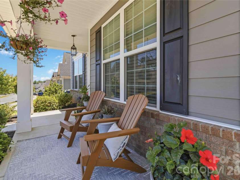 961 Stebbins Drive, Fort Mill, SC 29715.  MLS# CAR4378300, YatesRealty ID 33283. 