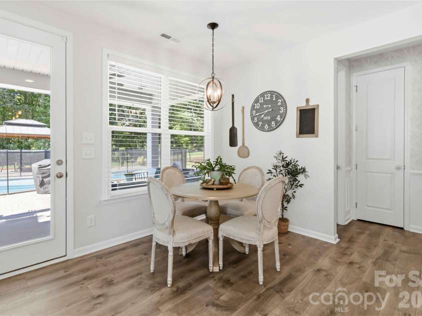 961 Stebbins Drive, Fort Mill, SC 29715.  MLS# CAR4378300, YatesRealty ID 33283. 