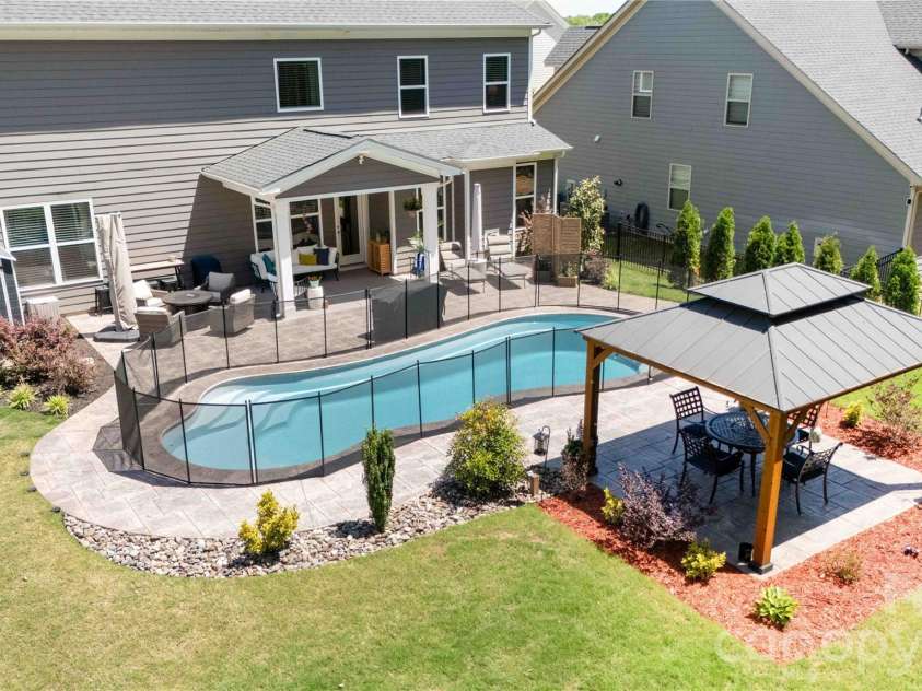 961 Stebbins Drive, Fort Mill, SC 29715.  MLS# CAR4378300, YatesRealty ID 33283. 