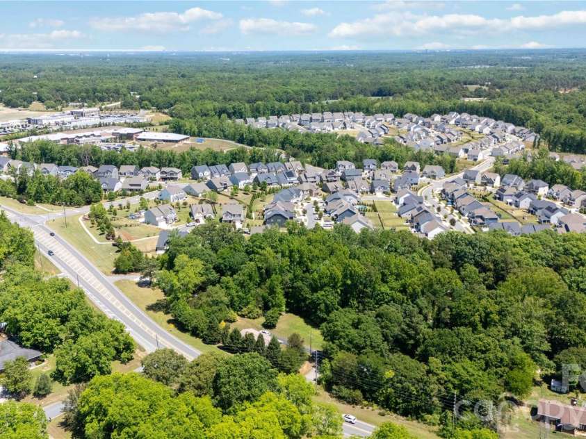 961 Stebbins Drive, Fort Mill, SC 29715.  MLS# CAR4378300, YatesRealty ID 33283. 