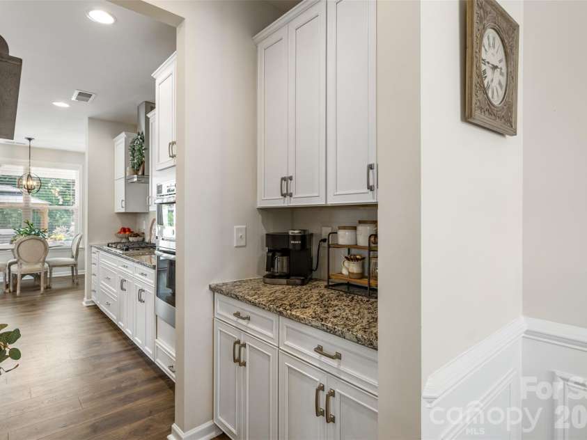 961 Stebbins Drive, Fort Mill, SC 29715.  MLS# CAR4412572, YatesRealty ID 33283. 