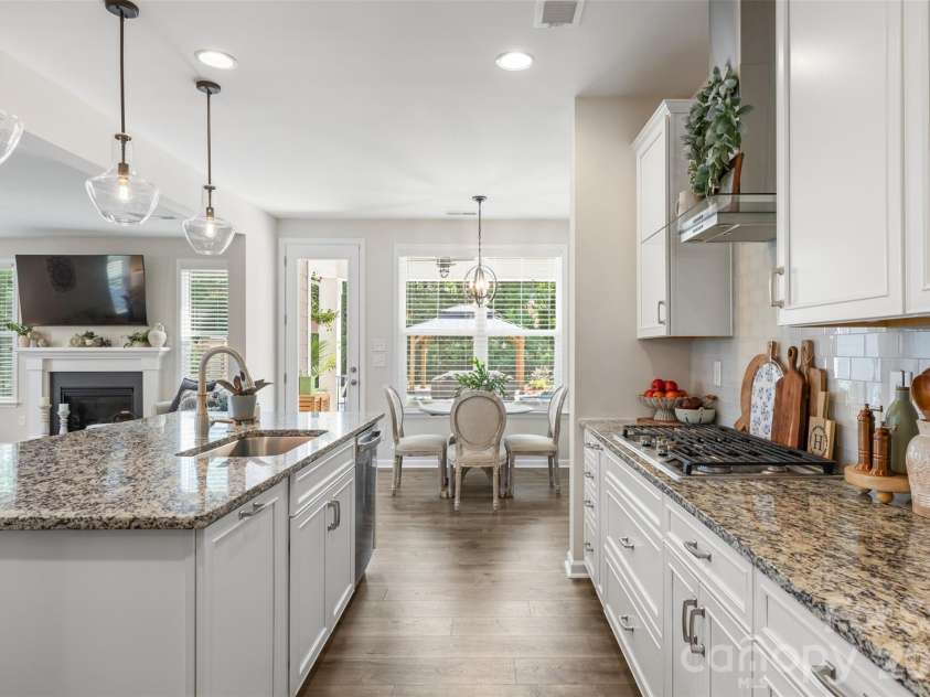 961 Stebbins Drive, Fort Mill, SC 29715.  MLS# CAR4412572, YatesRealty ID 33283. 