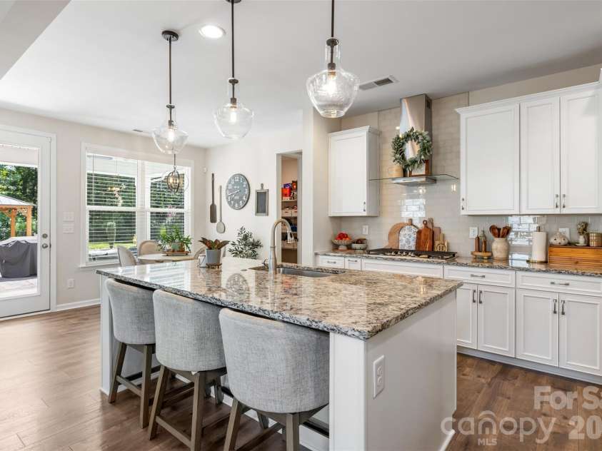 961 Stebbins Drive, Fort Mill, SC 29715.  MLS# CAR4412572, YatesRealty ID 33283. 