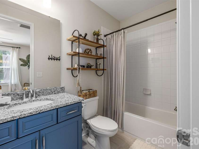 961 Stebbins Drive, Fort Mill, SC 29715.  MLS# CAR4412572, YatesRealty ID 33283. 
