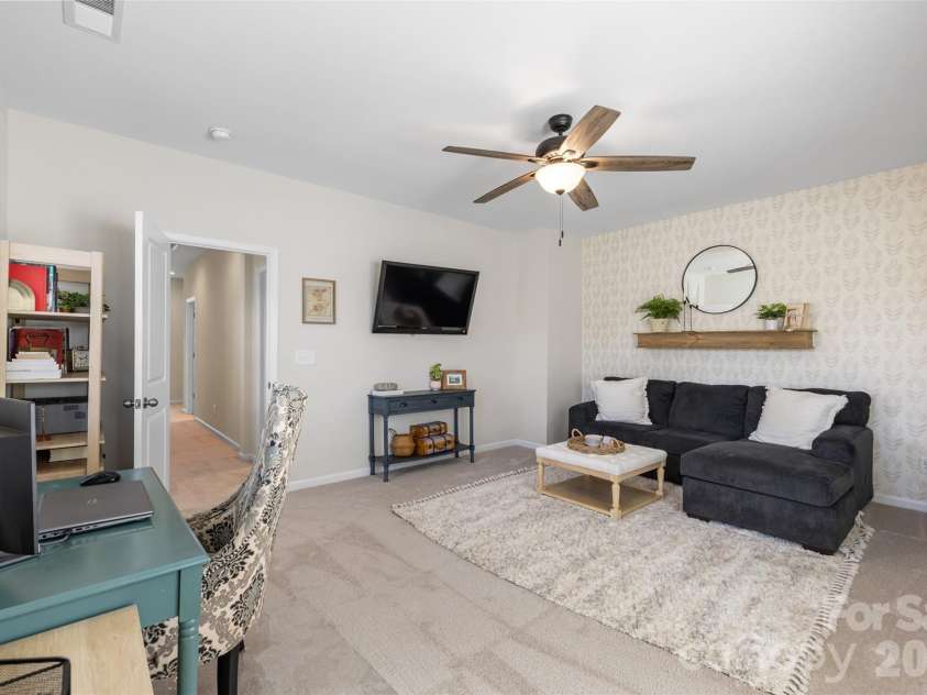 961 Stebbins Drive, Fort Mill, SC 29715.  MLS# CAR4412572, YatesRealty ID 33283. 