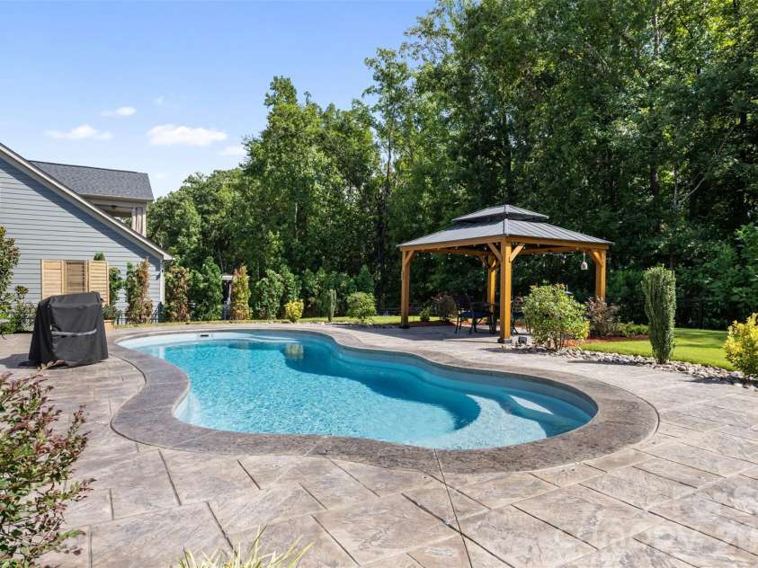961 Stebbins Drive, Fort Mill, SC 29715.  MLS# CAR4412572, YatesRealty ID 33283. 