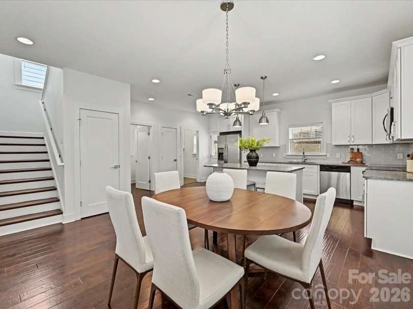 1216 Lomax Avenue, Charlotte, NC 28211.  MLS# CAR4381287, YatesRealty ID 33285. 