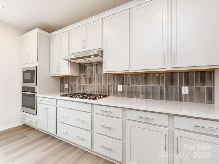 7023 Short Stirrup Lane, Mint Hill, NC 28227.  MLS# CAR4291701, YatesRealty ID 33286. Convenient and thoughtfully designed storage solutions.