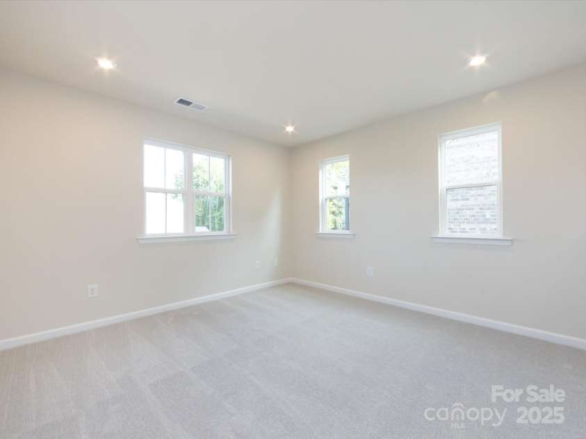 7023 Short Stirrup Lane, Mint Hill, NC 28227.  MLS# CAR4291701, YatesRealty ID 33286. Secondary living space at the loft, a space often overlooked.