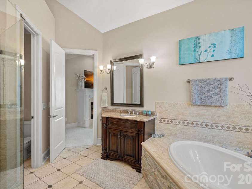 195 Birdie Drive, Stanley, NC 28164.  MLS# CAR4385240, YatesRealty ID 33287. 