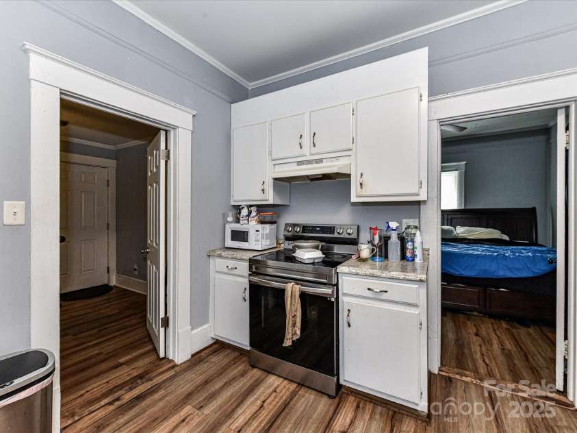 522 Elm Street, Salisbury, NC 28144.  MLS# CAR4294323, YatesRealty ID 33287. 