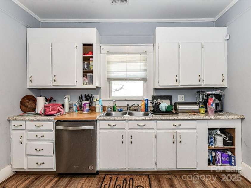 522 Elm Street, Salisbury, NC 28144.  MLS# CAR4294323, YatesRealty ID 33287. 