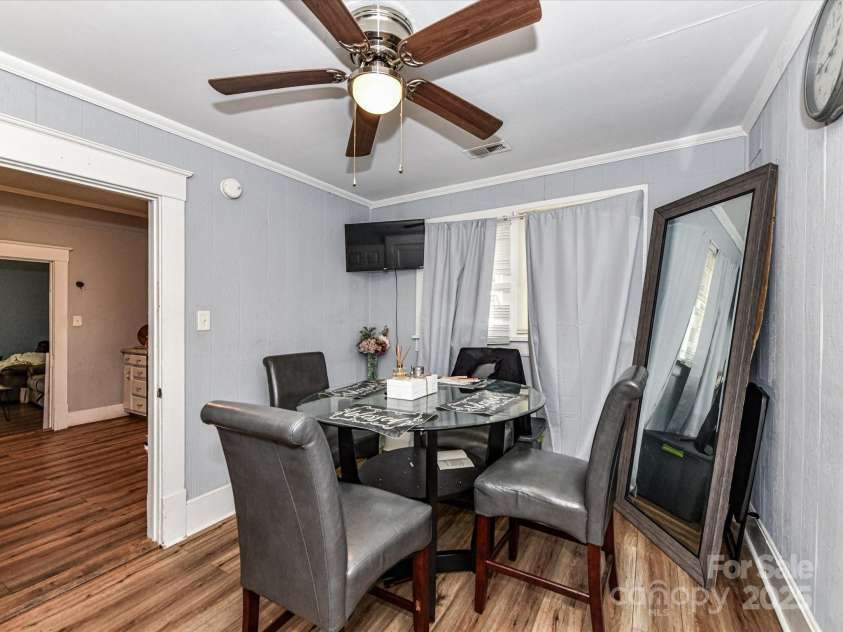 522 Elm Street, Salisbury, NC 28144.  MLS# CAR4294323, YatesRealty ID 33287. 