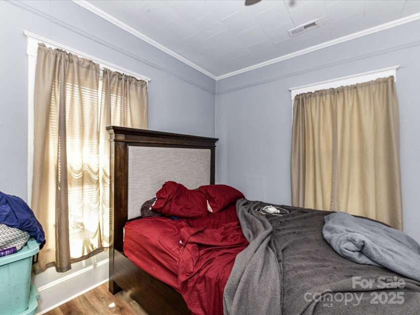 522 Elm Street, Salisbury, NC 28144.  MLS# CAR4294323, YatesRealty ID 33287. 