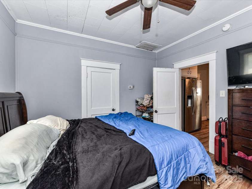 522 Elm Street, Salisbury, NC 28144.  MLS# CAR4294323, YatesRealty ID 33287. 