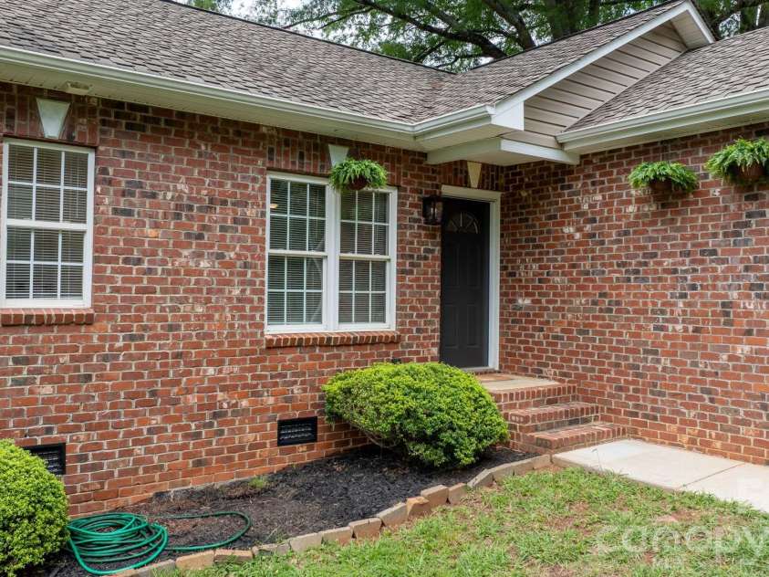 208 B Avenue, Maiden, NC 28650.  MLS# CAR4389160, YatesRealty ID 33288. 