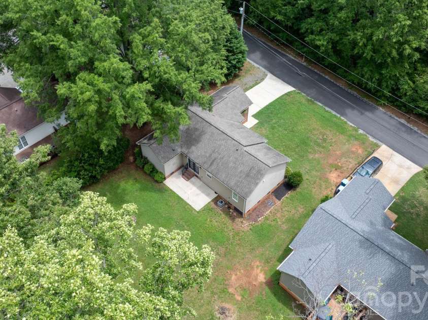 208 B Avenue, Maiden, NC 28650.  MLS# CAR4389160, YatesRealty ID 33288. 