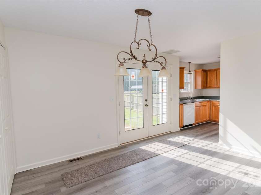 1083 Elljoy Lane, Salisbury, NC 28146.  MLS# CAR4263948, YatesRealty ID 33289. Dining area