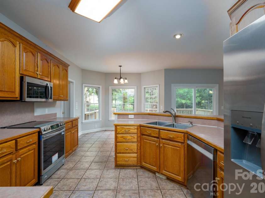 2116 Quail Drive, Concord, NC 28027.  MLS# CAR4389135, YatesRealty ID 33289. 