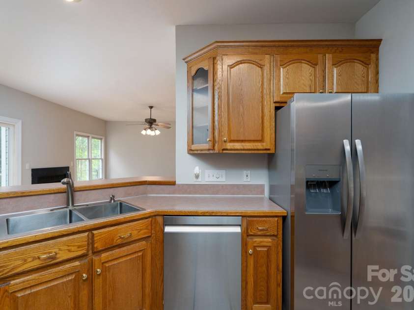 2116 Quail Drive, Concord, NC 28027.  MLS# CAR4389135, YatesRealty ID 33289. 