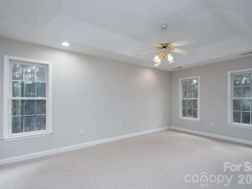 2116 Quail Drive, Concord, NC 28027.  MLS# CAR4389135, YatesRealty ID 33289. 