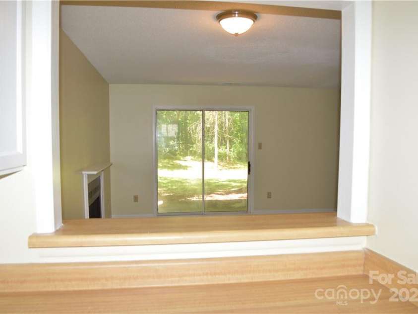 2929 Heathstead Place, Charlotte, NC 28210.  MLS# CAR4299775, YatesRealty ID 3329. 