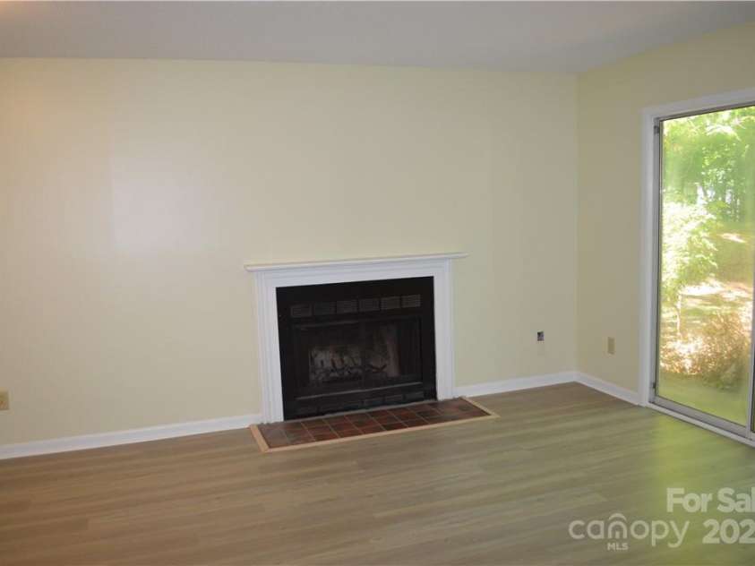 2929 Heathstead Place, Charlotte, NC 28210.  MLS# CAR4299775, YatesRealty ID 3329. 