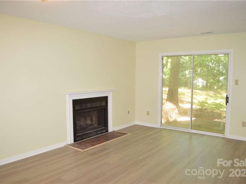 2929 Heathstead Place, Charlotte, NC 28210.  MLS# CAR4299775, YatesRealty ID 3329. 