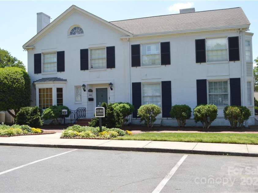 2929 Heathstead Place, Charlotte, NC 28210.  MLS# CAR4299775, YatesRealty ID 3329. 