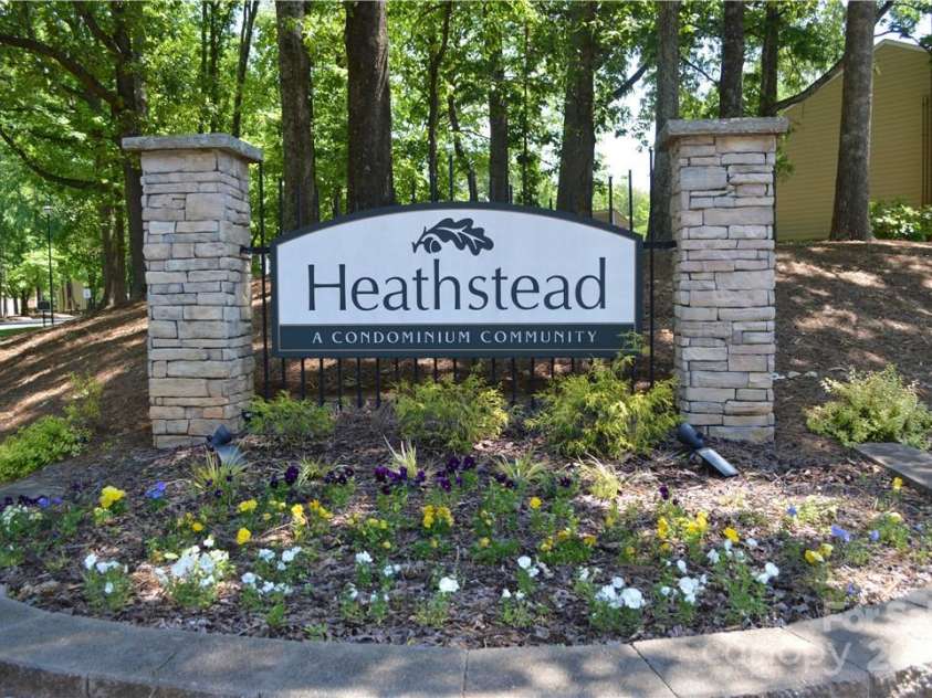 2929 Heathstead Place, Charlotte, NC 28210.  MLS# CAR4299775, YatesRealty ID 3329. 