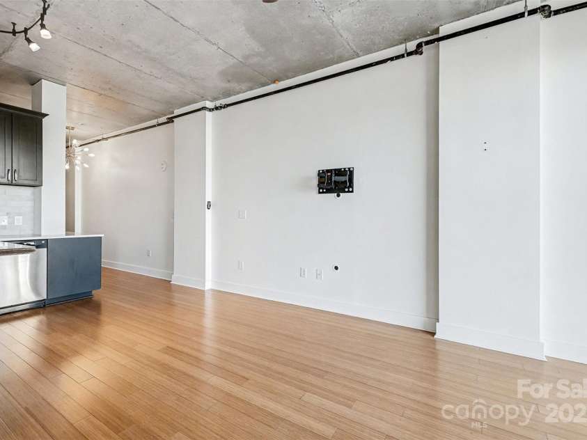 505 6th Street, Charlotte, NC 28202.  MLS# CAR4331119, YatesRealty ID 3329. 