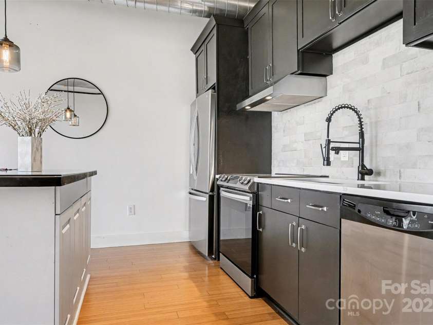 505 6th Street, Charlotte, NC 28202.  MLS# CAR4331119, YatesRealty ID 3329. 