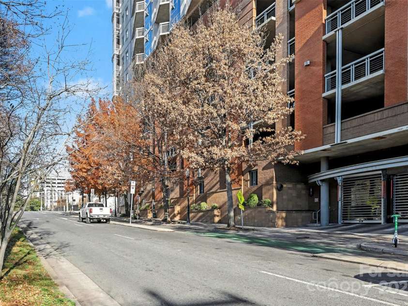 505 6th Street, Charlotte, NC 28202.  MLS# CAR4331119, YatesRealty ID 3329. 