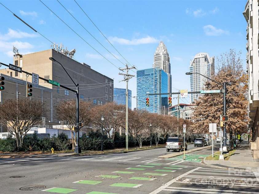 505 6th Street, Charlotte, NC 28202.  MLS# CAR4331119, YatesRealty ID 3329. 