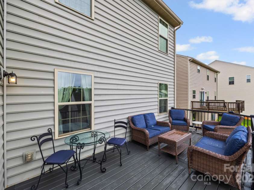 5709 Selkirkshire Road, Charlotte, NC 28278.  MLS# CAR4290990, YatesRealty ID 33291. Deck