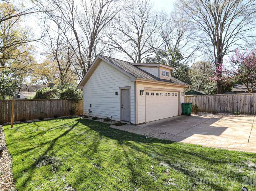 1340 Downs Avenue, Charlotte, NC 28205.  MLS# CAR4387303, YatesRealty ID 33292. Large 2 car garage