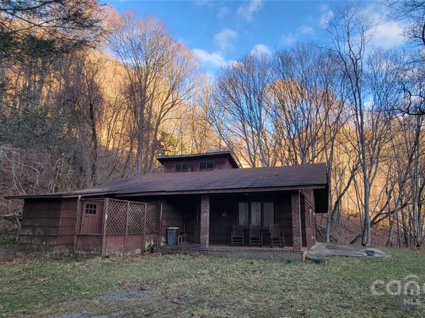 334 Wayah Zooshuga Road, Maggie Valley, NC 28751.  MLS# CAR4291412, YatesRealty ID 33292. 