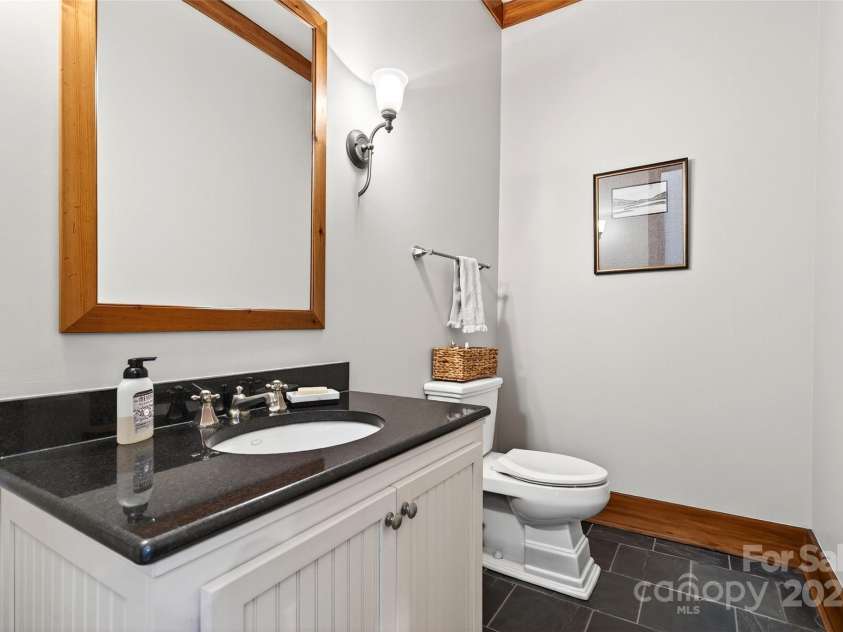 1077 Ten Whigs Ridge, Nebo, NC 28761.  MLS# CAR4288213, YatesRealty ID 33293. 