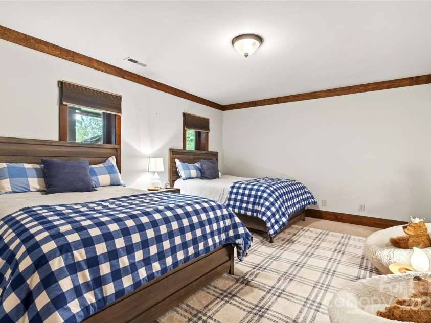 1077 Ten Whigs Ridge, Nebo, NC 28761.  MLS# CAR4288213, YatesRealty ID 33293. 