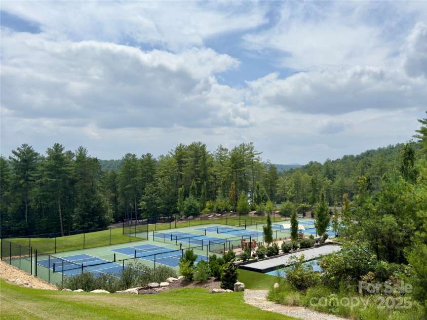 1077 Ten Whigs Ridge, Nebo, NC 28761.  MLS# CAR4288213, YatesRealty ID 33293. 